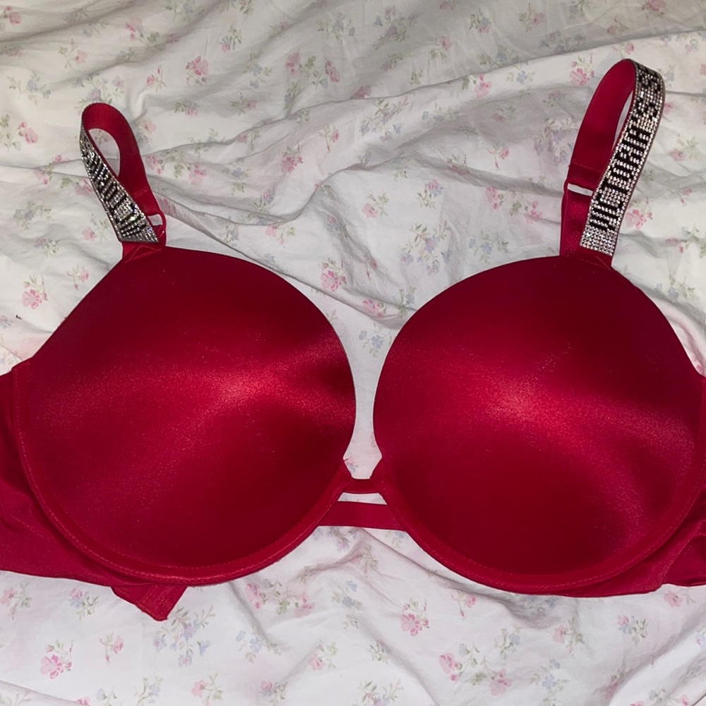 VICTORIAS SECRET RED SHINE STRAP PUSH UP BRA